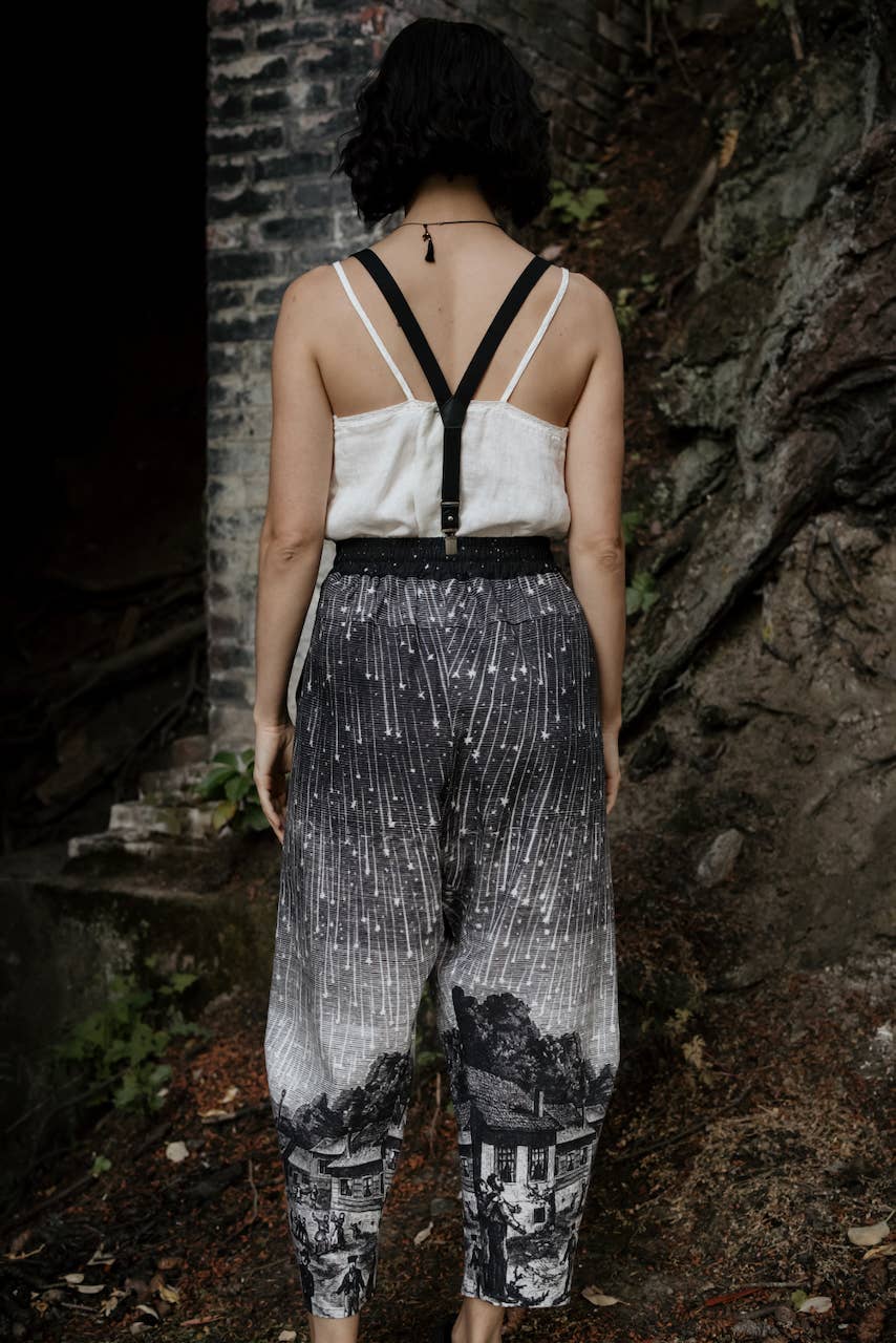 Stargazer Linen Cropped Artist Pant with Falling Stars Print
