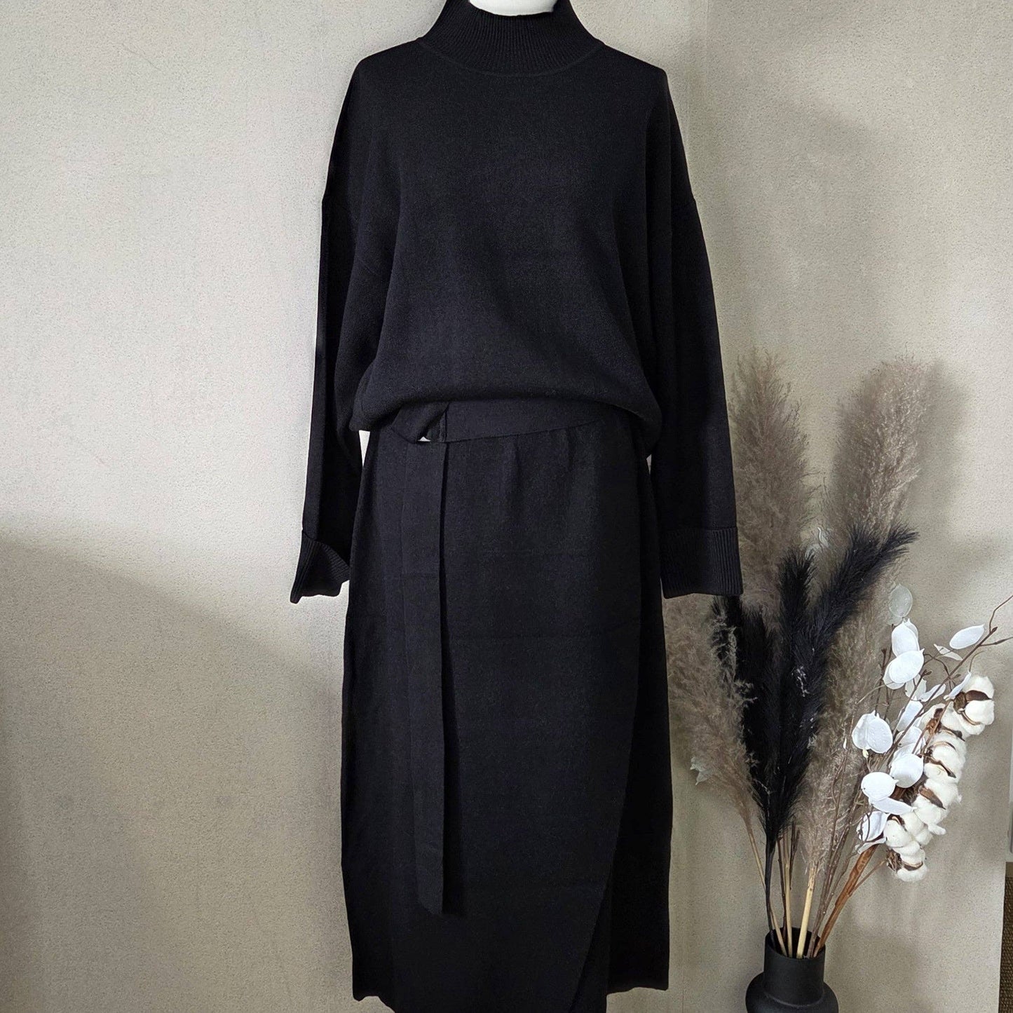 Luxe knitted co-ord with high low jumper and stylish wrap skirt with a belt (M)