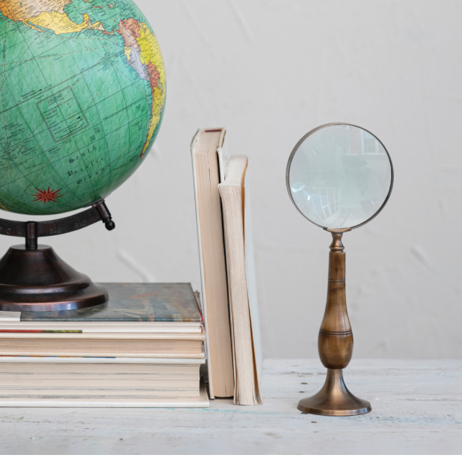 Magnifying glass on stand