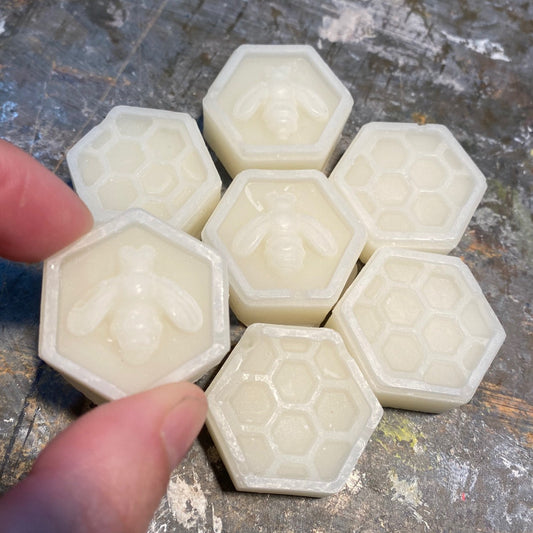 Individual encaustic colour pucks