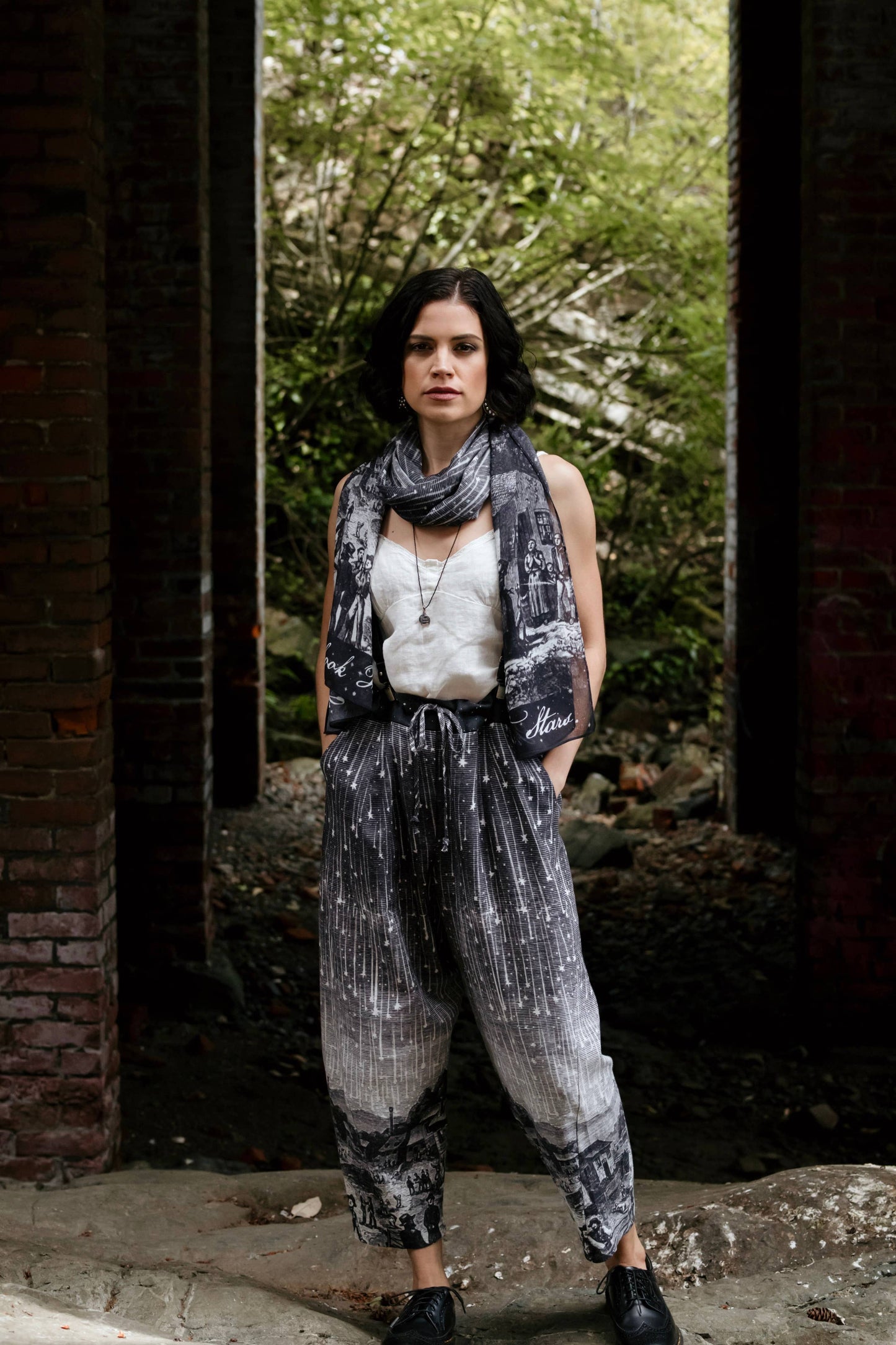 Stargazer Linen Cropped Artist Pant with Falling Stars Print