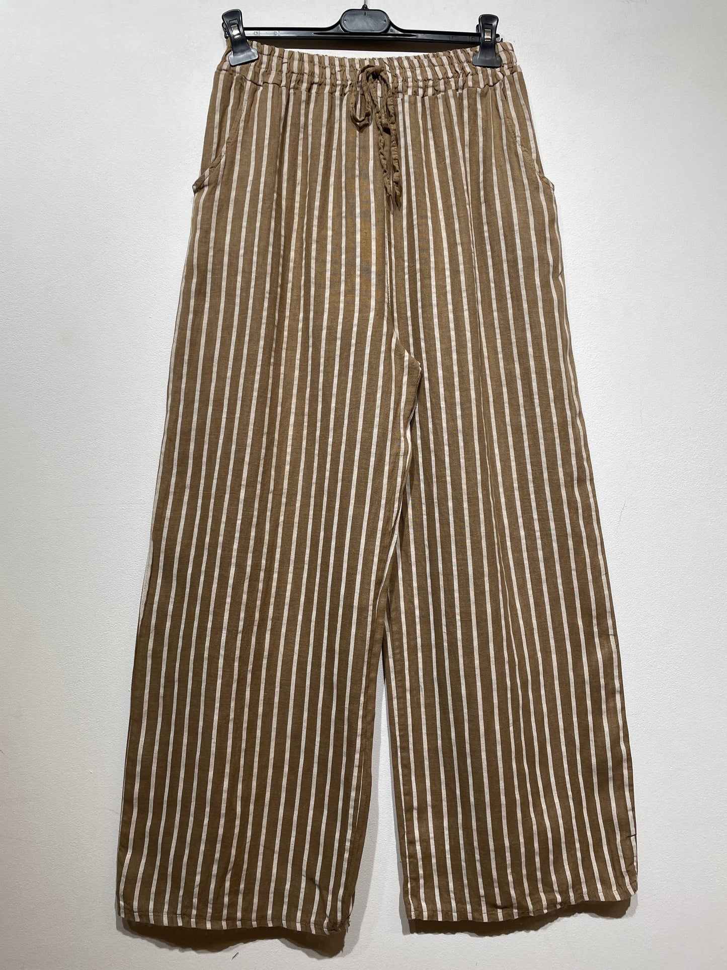 WIDE-LEG LINEN PANTS, STRIPED WITH POCKETS: CAMEL