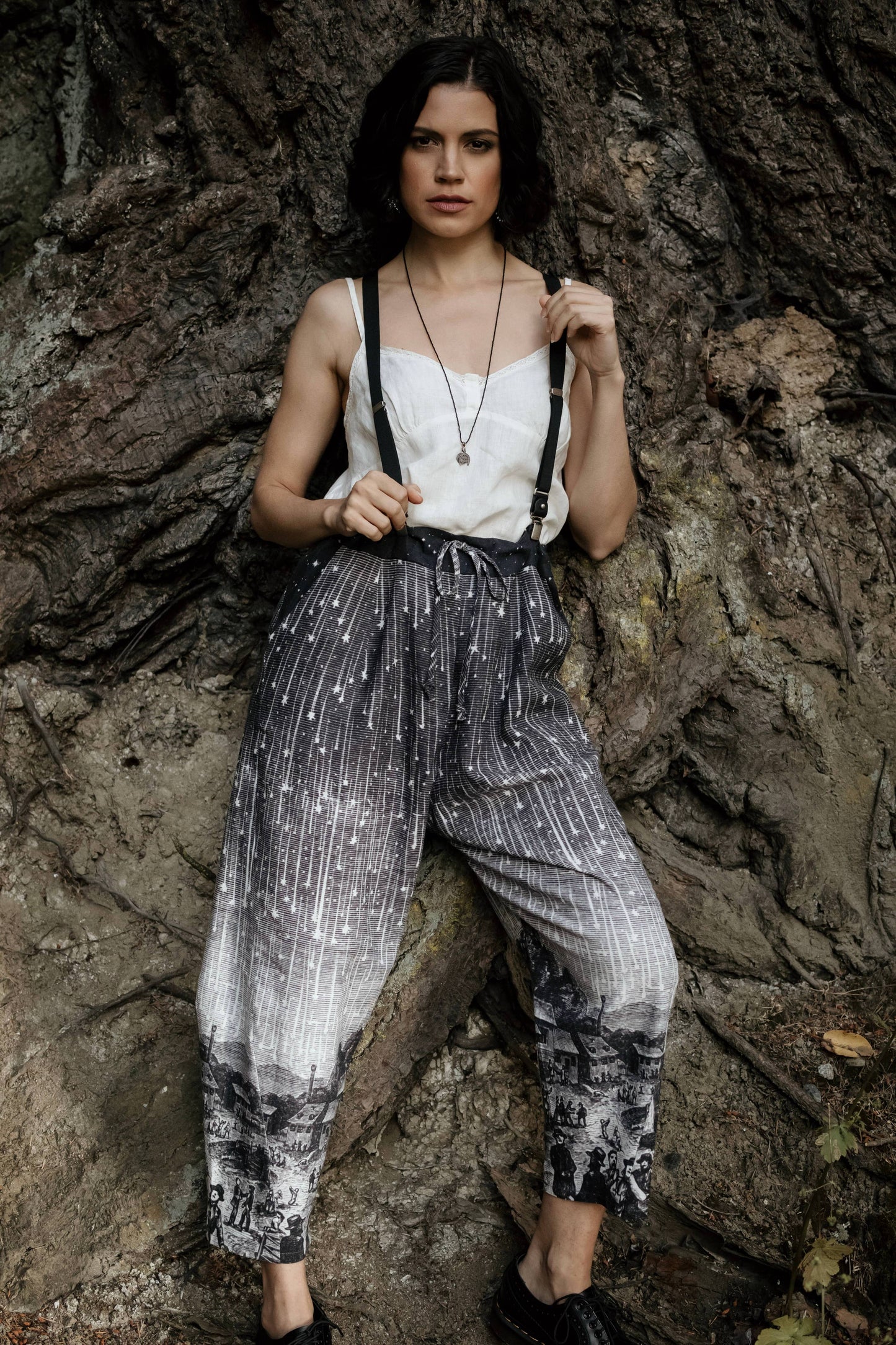 Stargazer Linen Cropped Artist Pant with Falling Stars Print